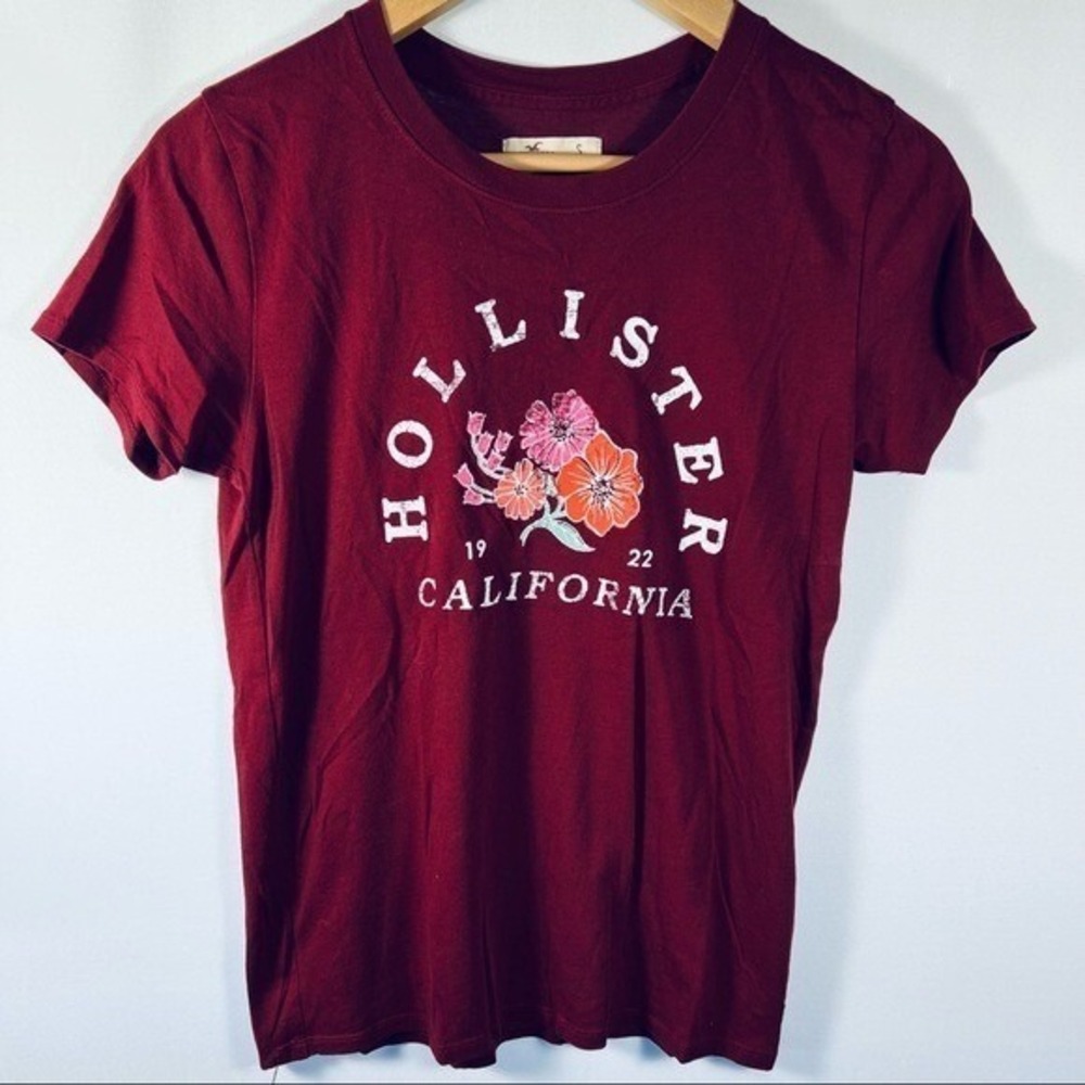 HOLLISTER Maroon Tee Size Small
